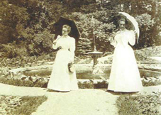 Strolling in Naumkeag’s Evergreen Garden Strolling in Naumkeag’s Evergreen Garden